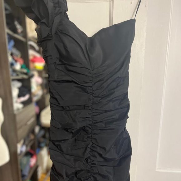 Vintage Cache Black Ruched Dress with One Ruffled Shoulder Strap - Size 4 - Picture 2 of 7